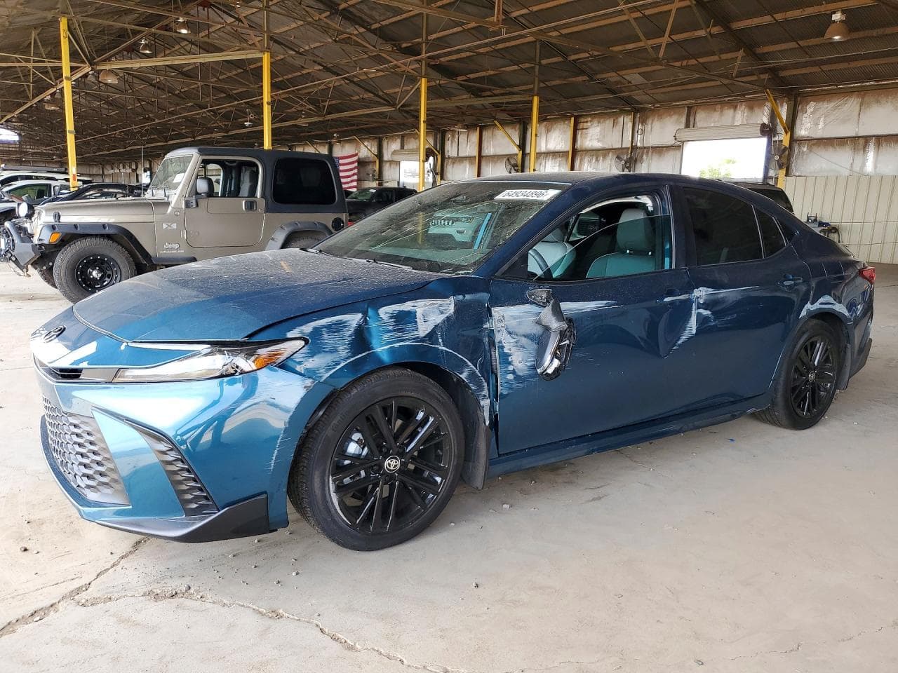 TOYOTA CAMRY