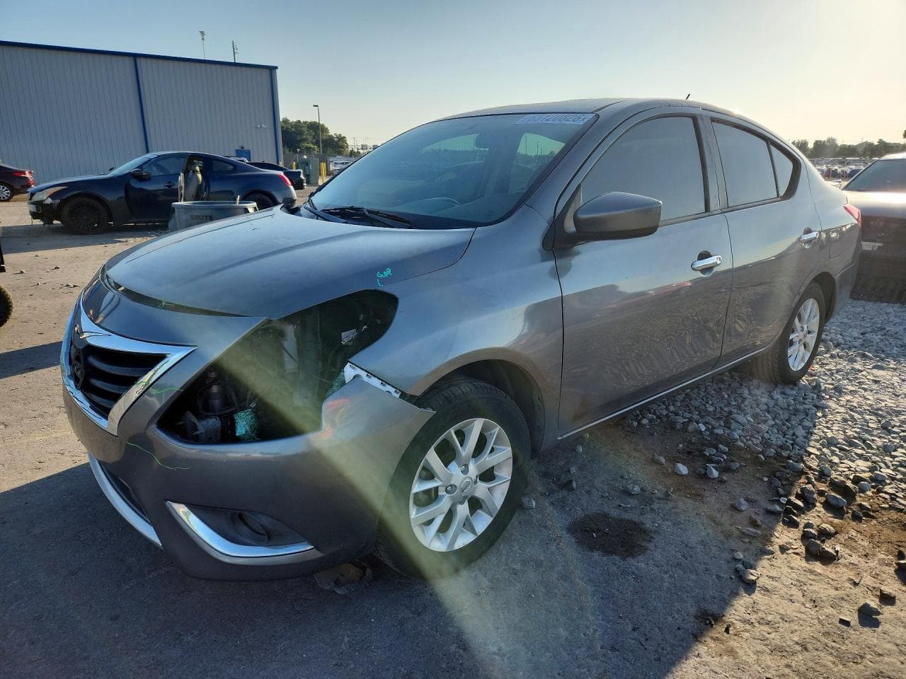 NISSAN VERSA
