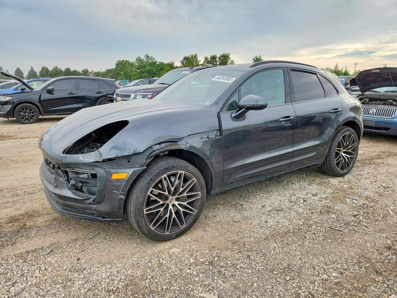 PORSCHE MACAN