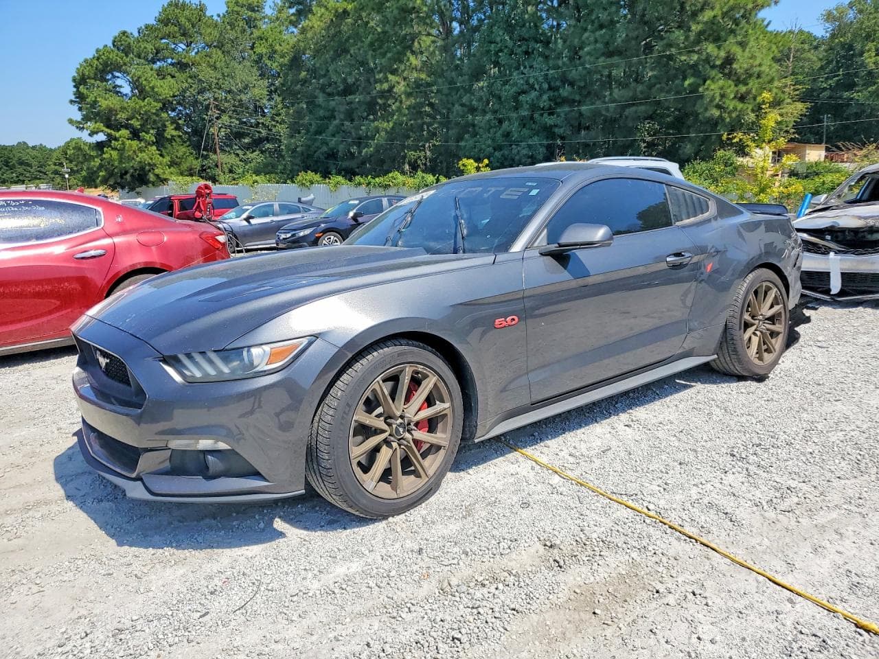 FORD MUSTANG