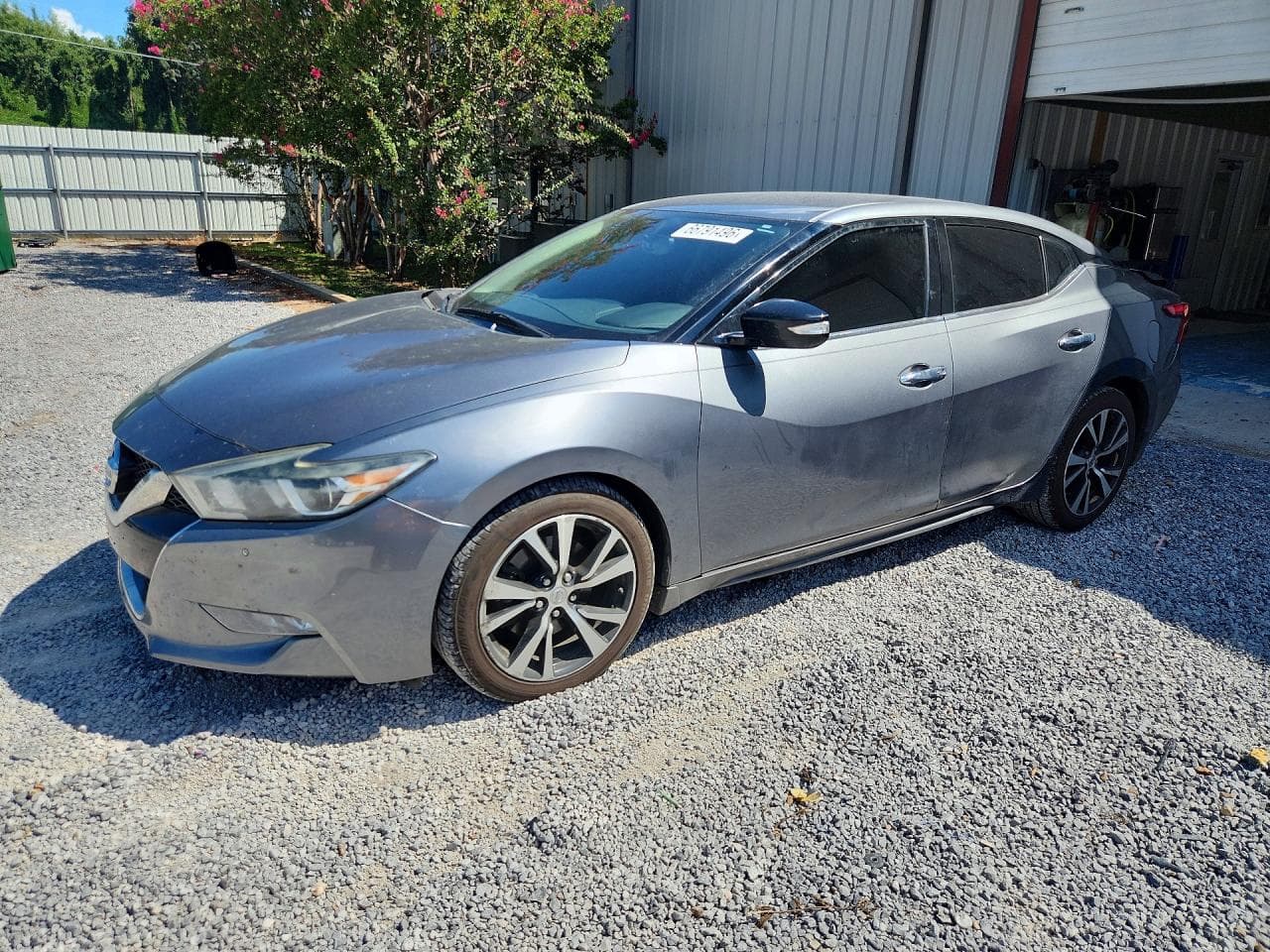 NISSAN MAXIMA