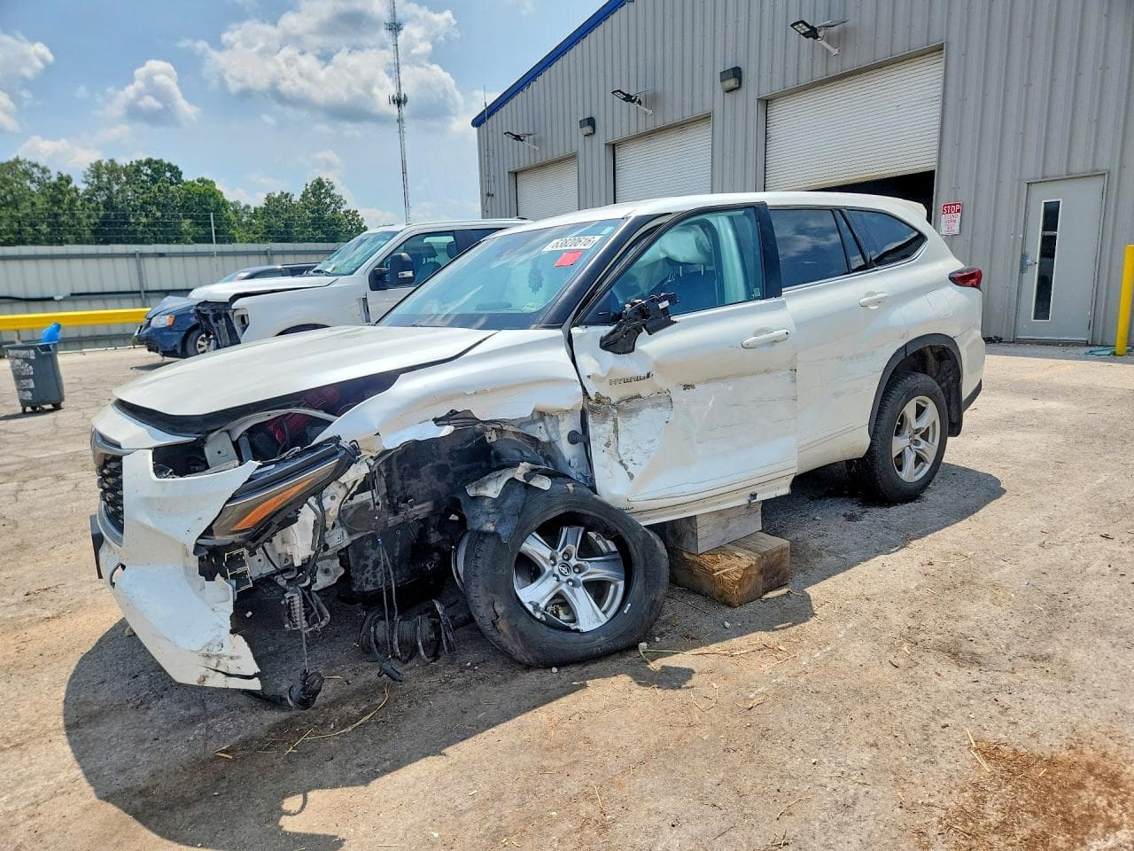 TOYOTA HIGHLANDER