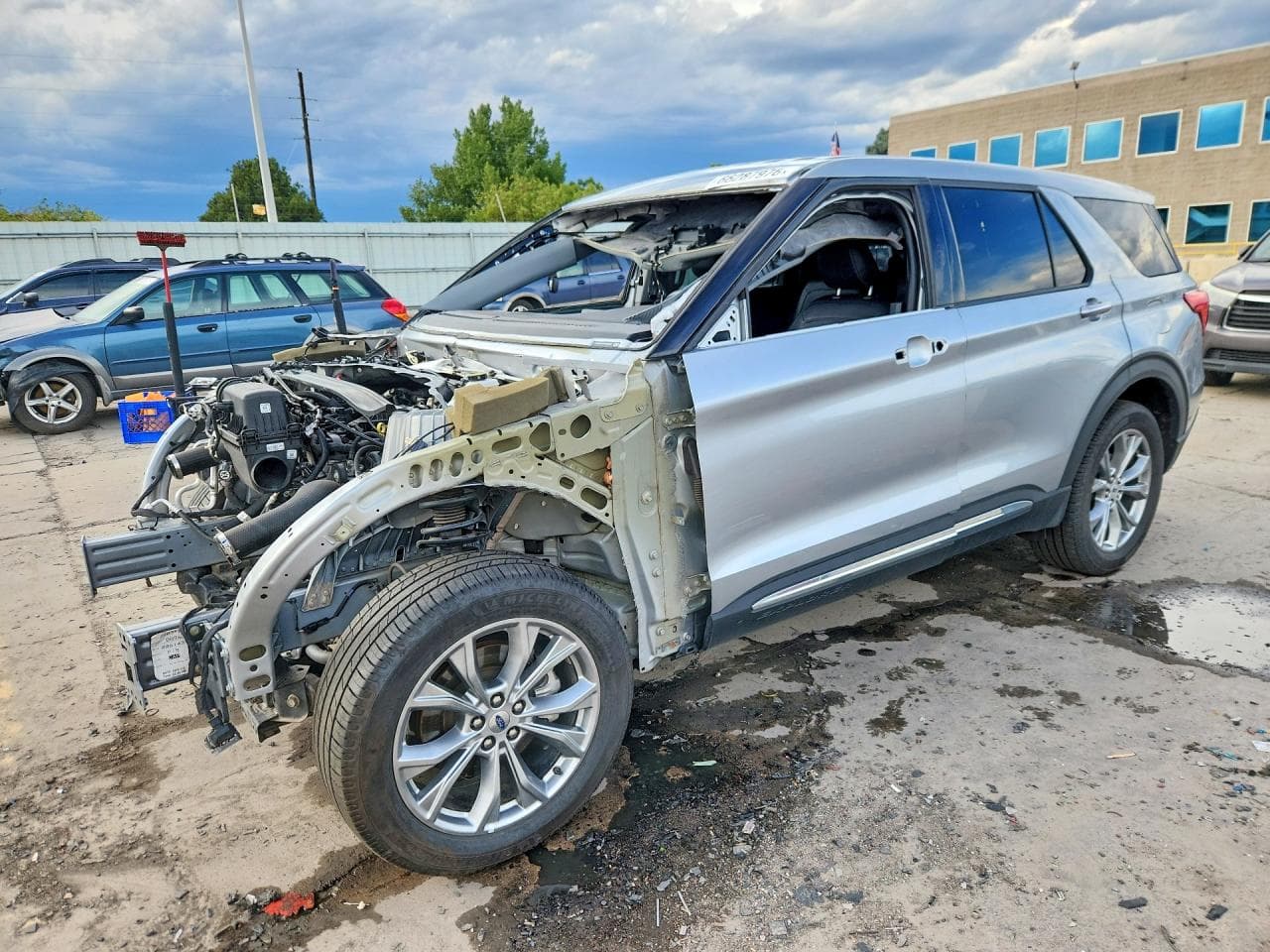 FORD EXPLORER