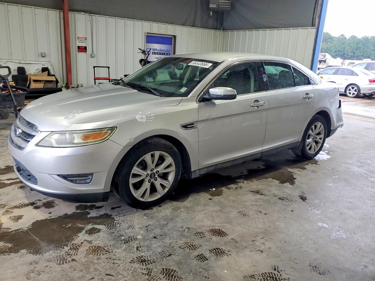 FORD TAURUS