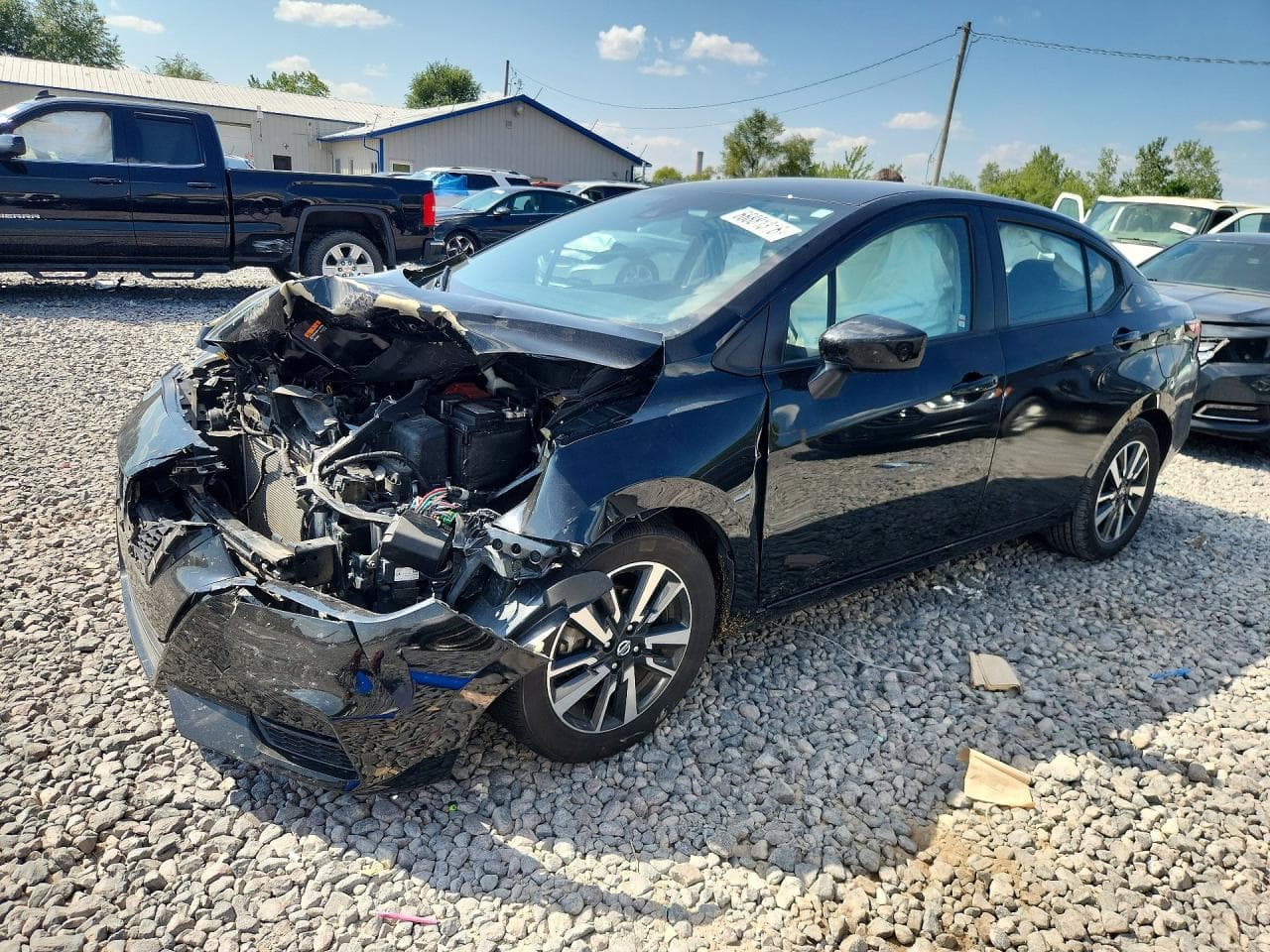 NISSAN VERSA