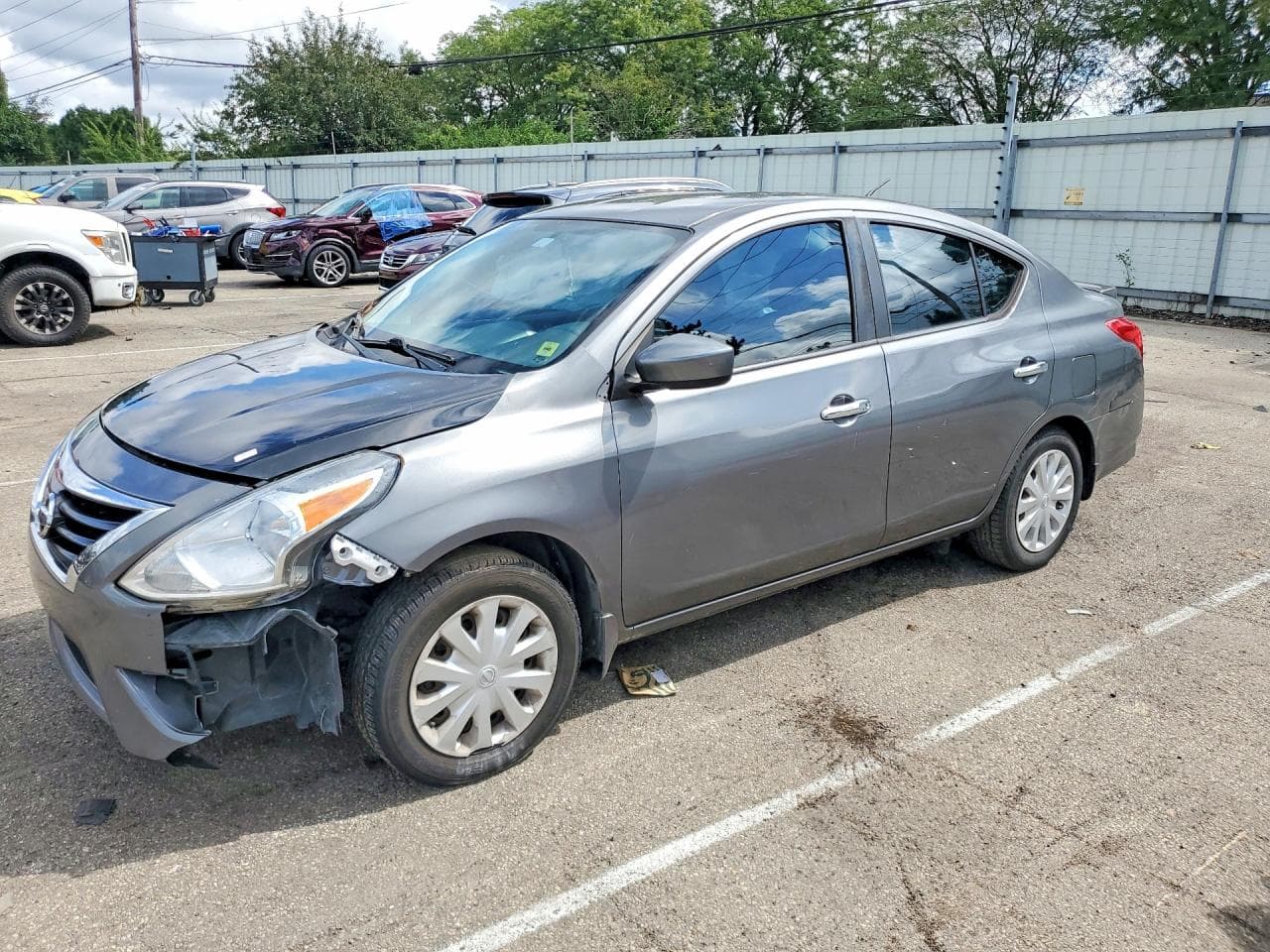 NISSAN VERSA