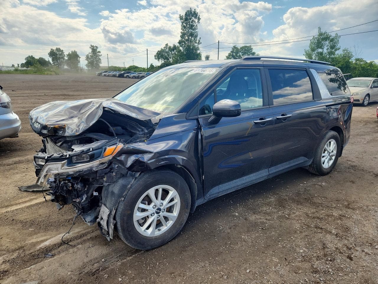 KIA CARNIVAL L