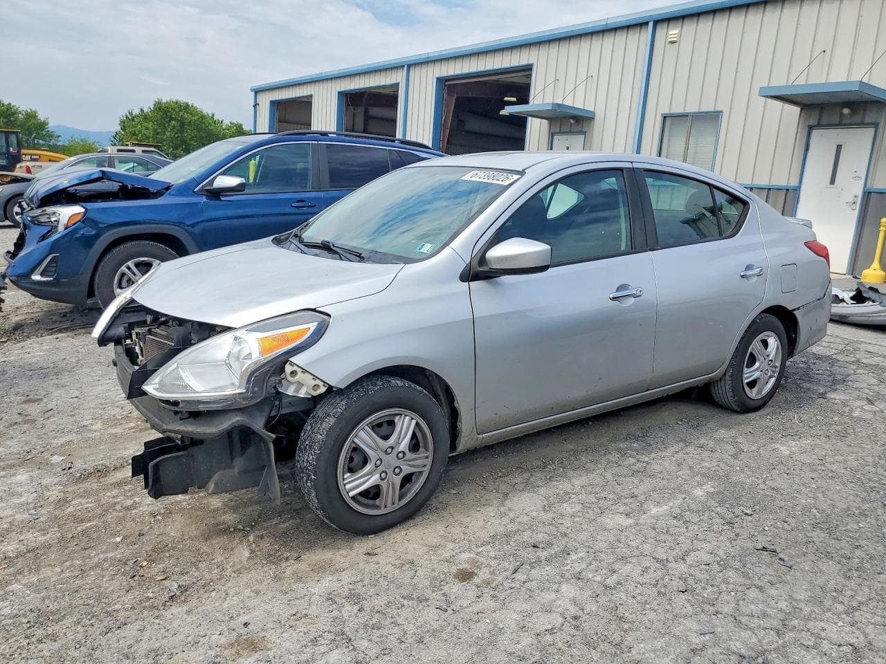 NISSAN VERSA