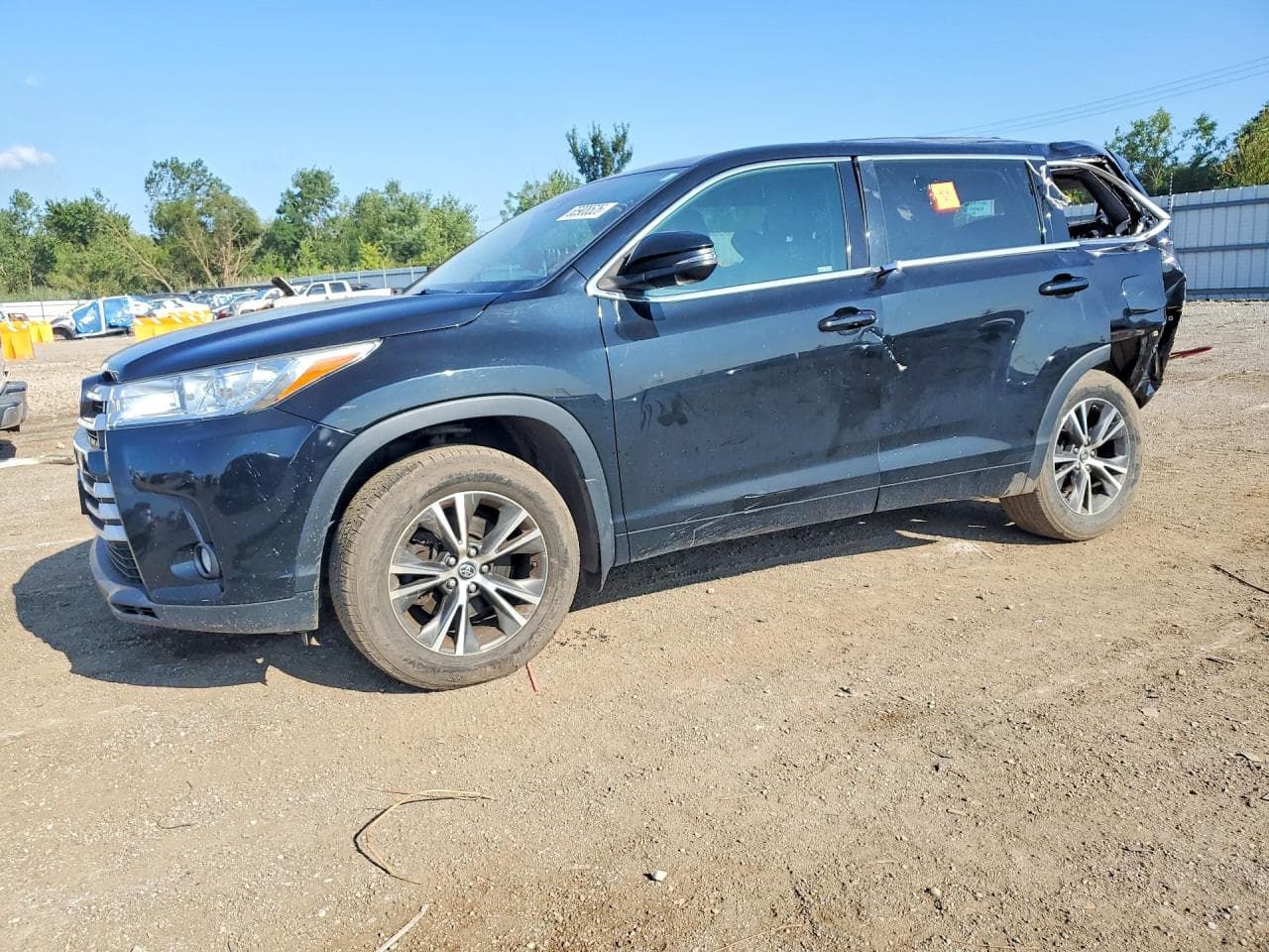TOYOTA HIGHLANDER