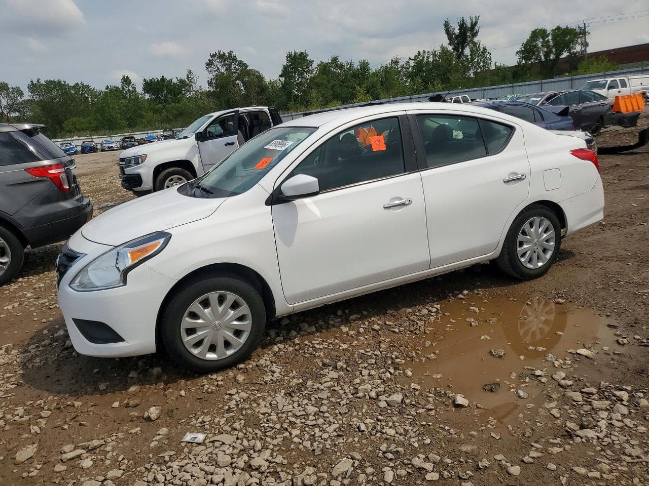 NISSAN VERSA