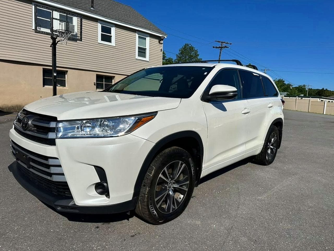 TOYOTA HIGHLANDER