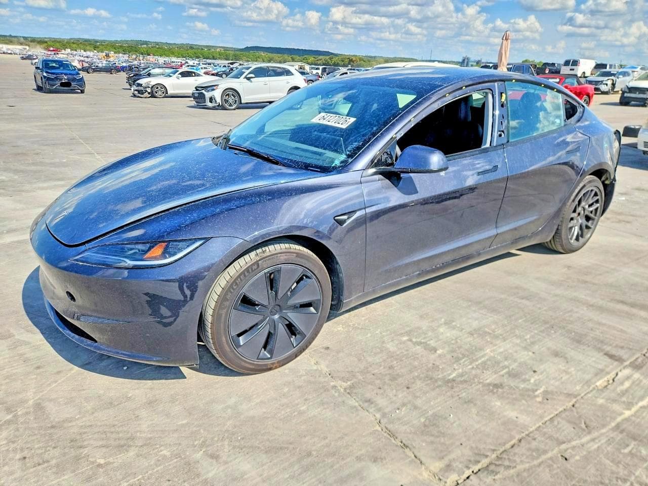 TESLA MODEL 3