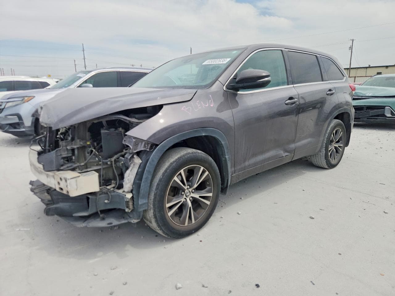 TOYOTA HIGHLANDER