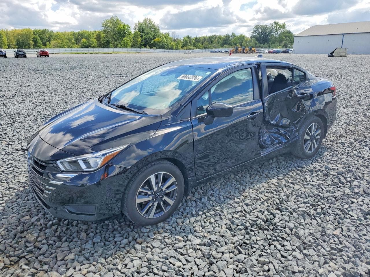 NISSAN VERSA