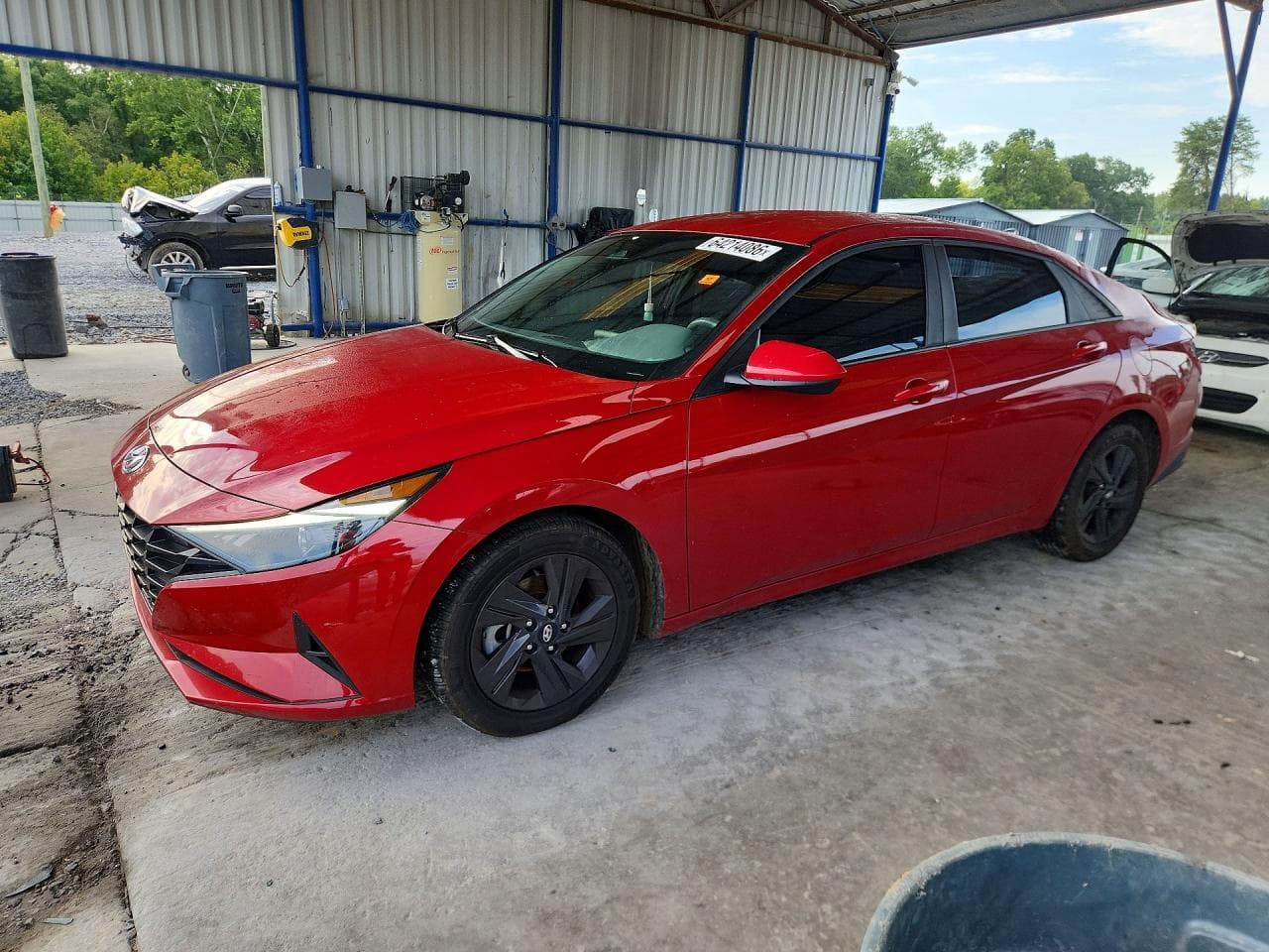 HYUNDAI ELANTRA