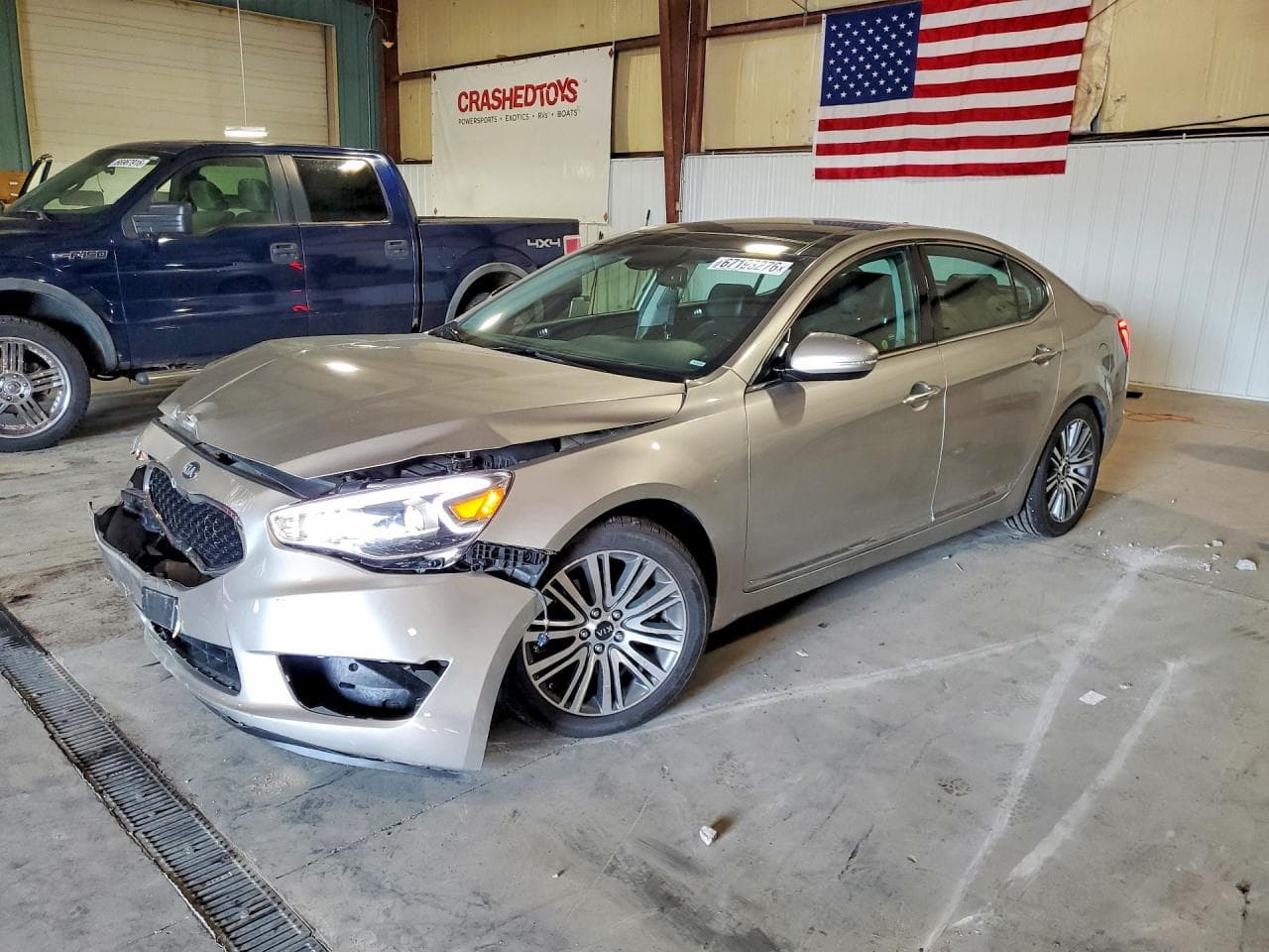 KIA CADENZA