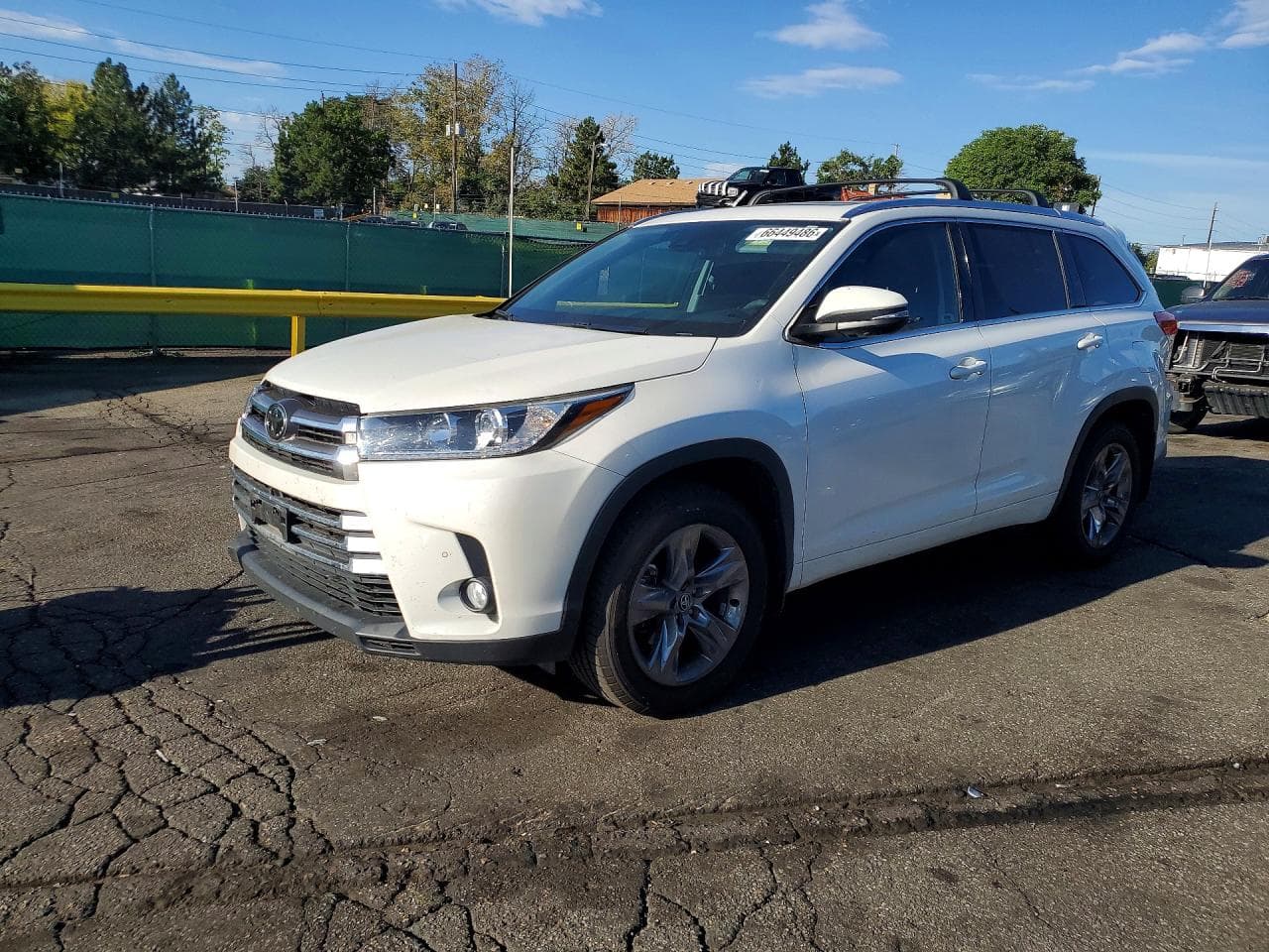 TOYOTA HIGHLANDER