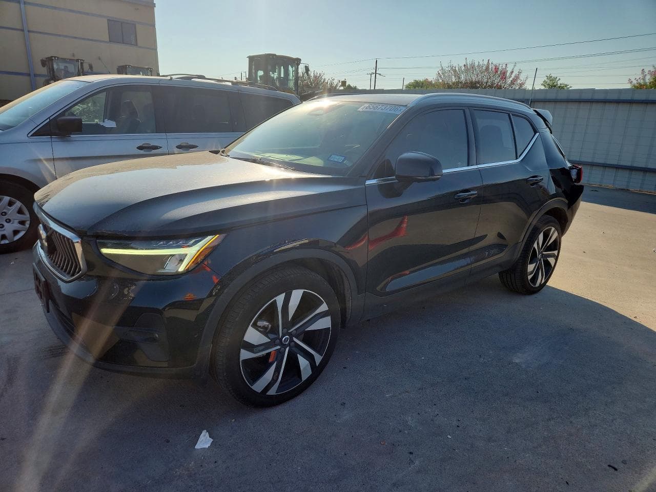 VOLVO XC40