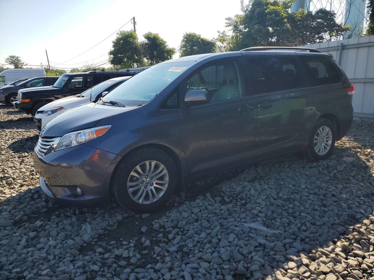 TOYOTA SIENNA