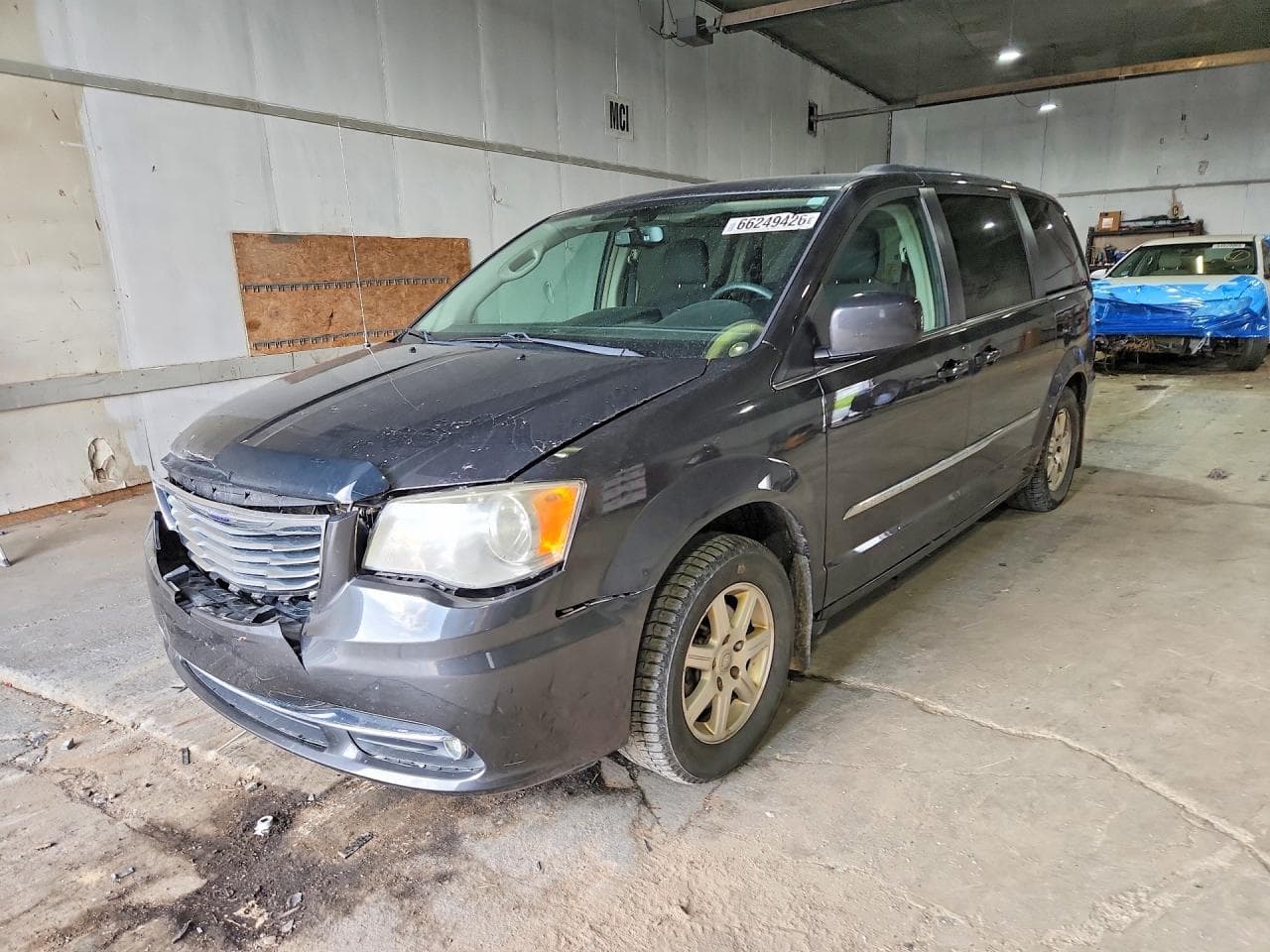 CHRYSLER MINIVAN