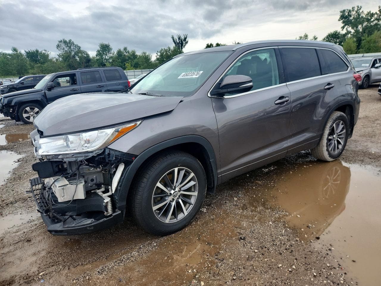 TOYOTA HIGHLANDER