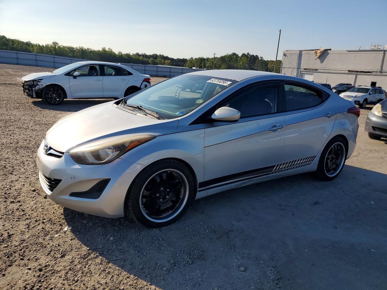 HYUNDAI ELANTRA