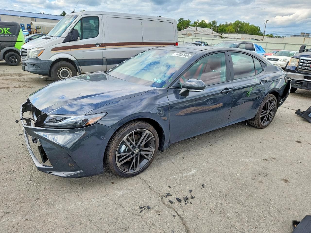 TOYOTA CAMRY