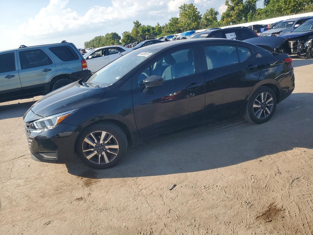 NISSAN VERSA