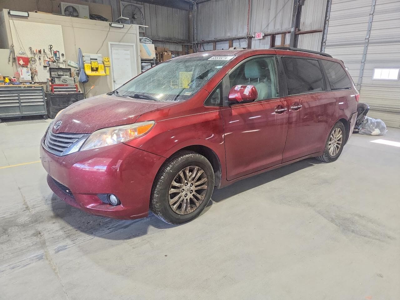 TOYOTA SIENNA
