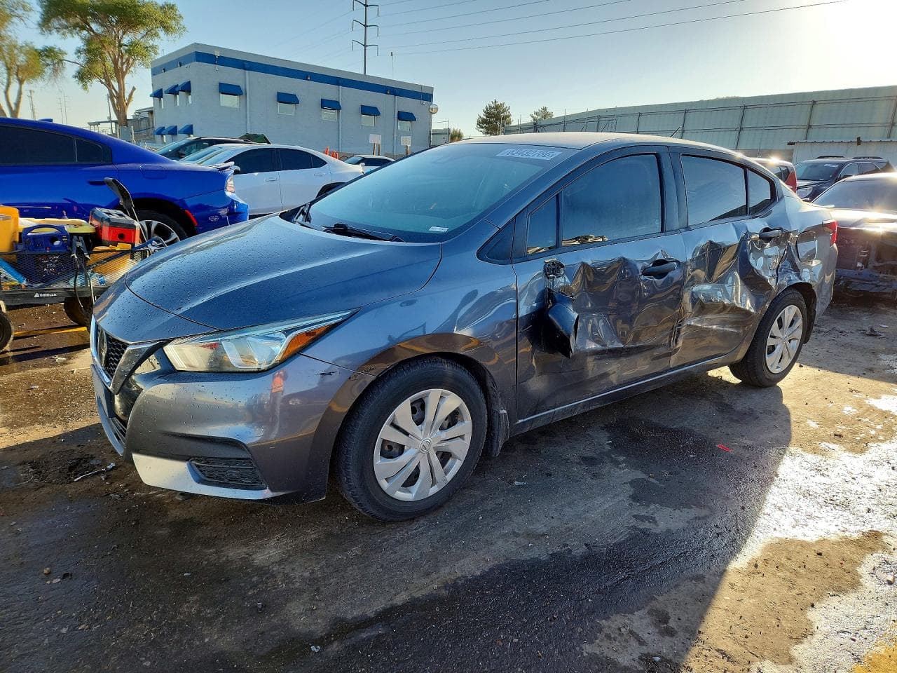 NISSAN VERSA