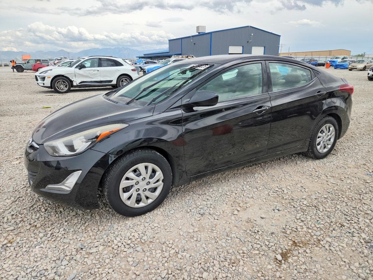 HYUNDAI ELANTRA