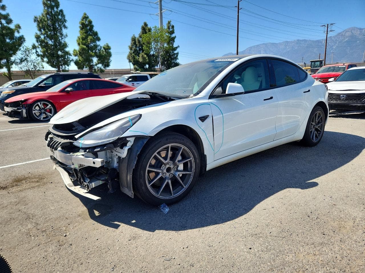 TESLA MODEL 3