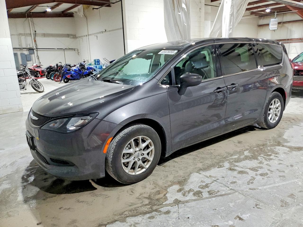 CHRYSLER MINIVAN
