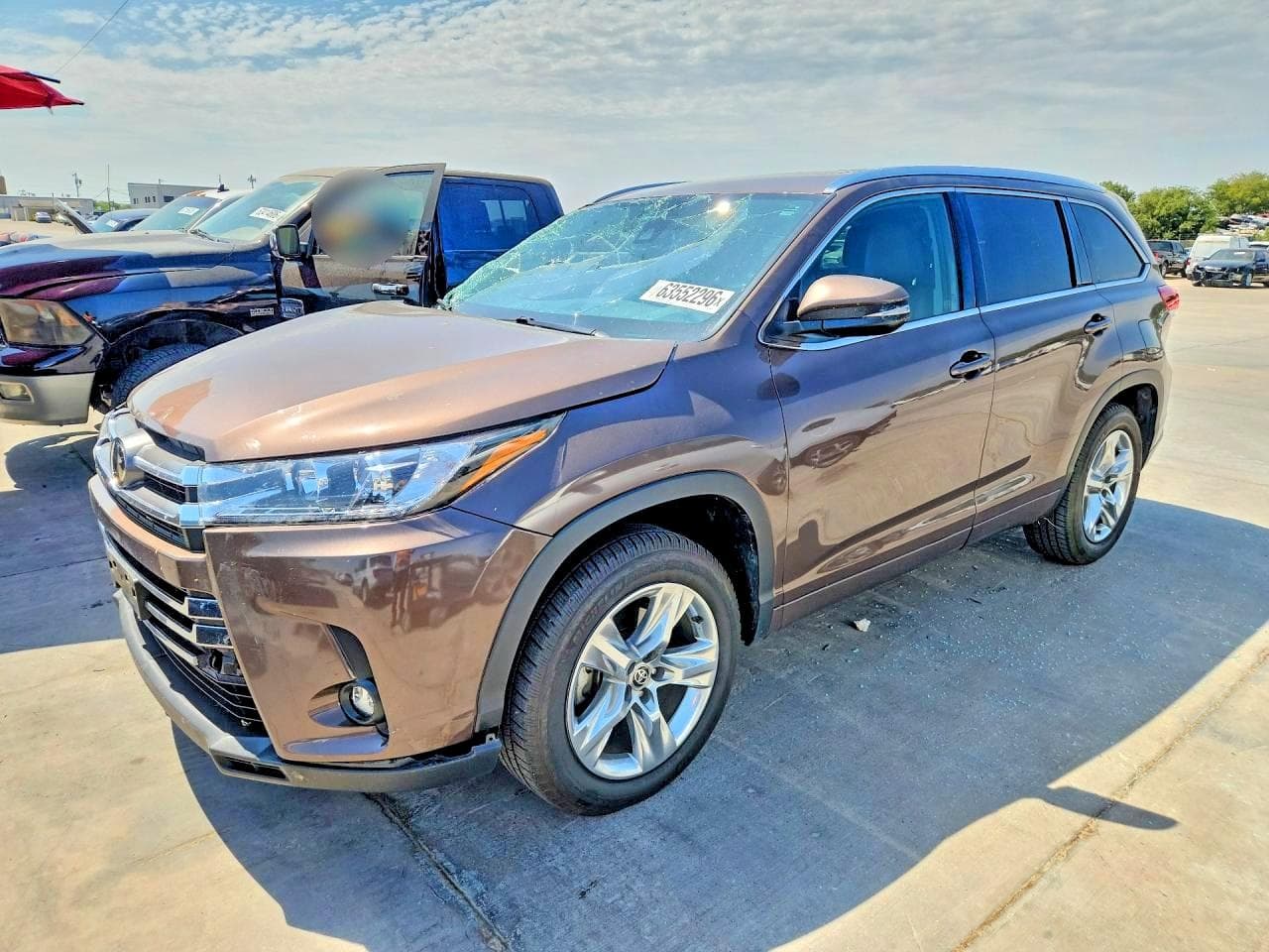 TOYOTA HIGHLANDER