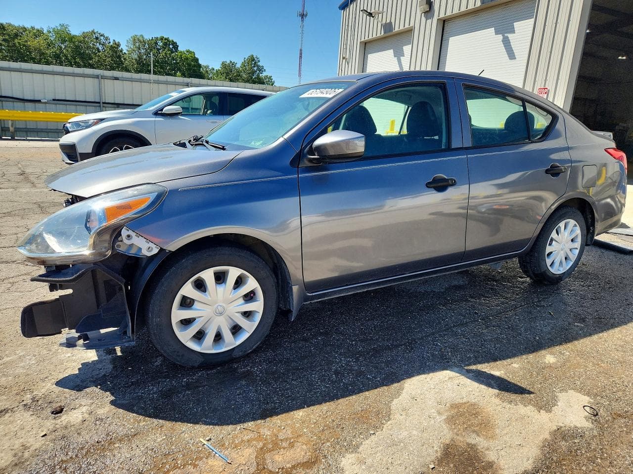 NISSAN VERSA