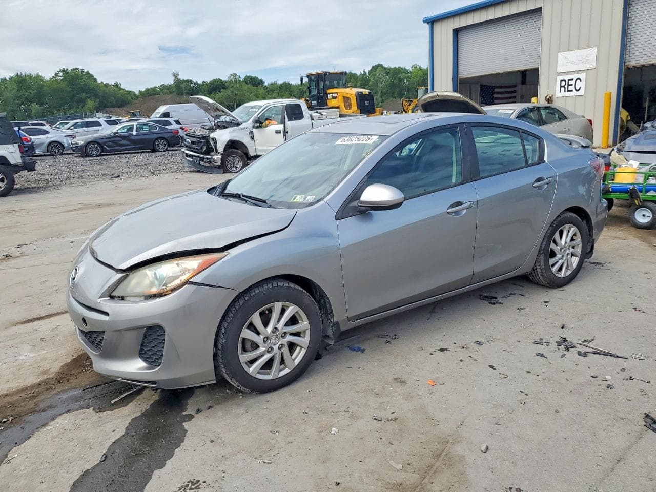MAZDA 3