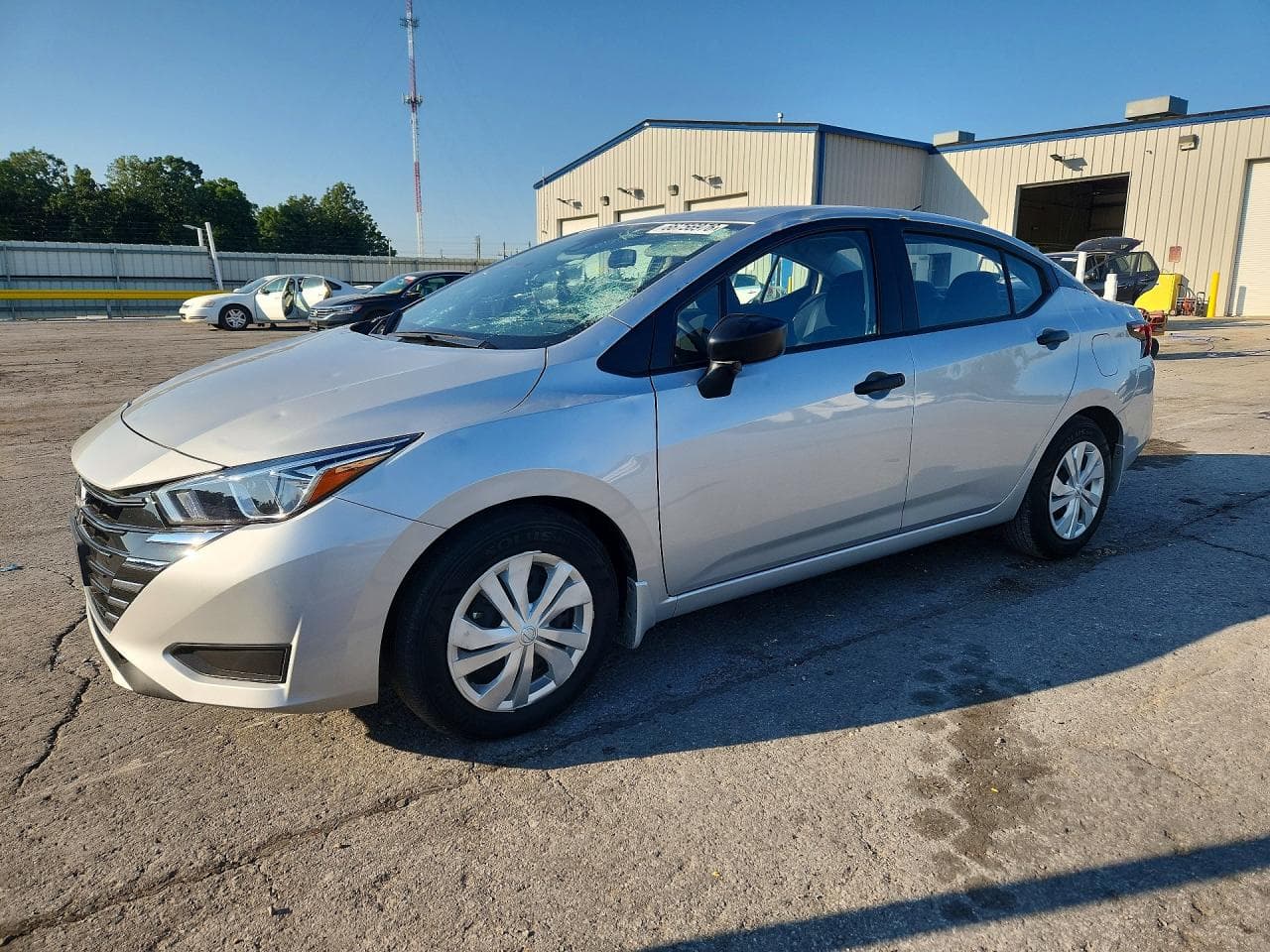 NISSAN VERSA