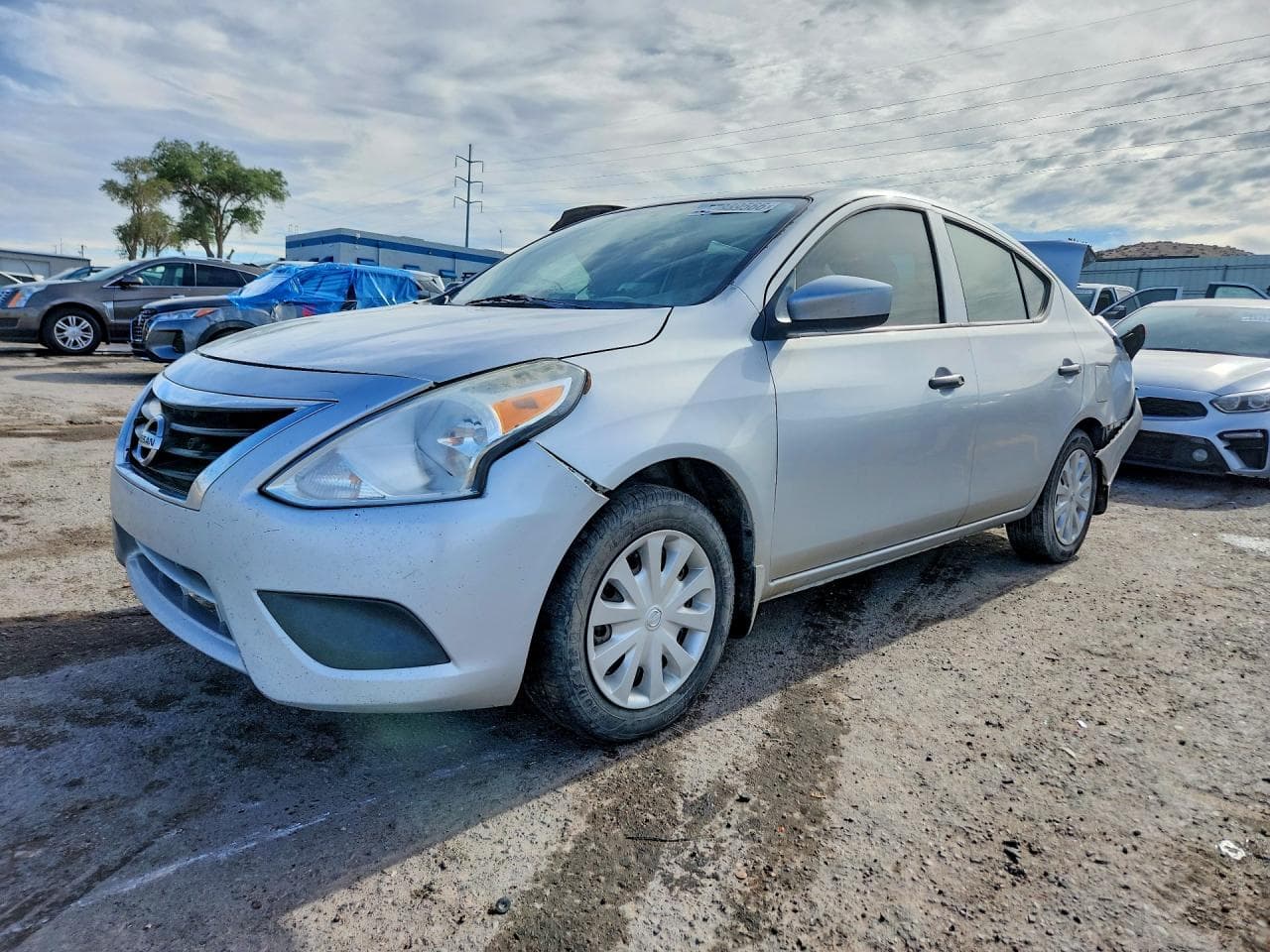 NISSAN VERSA