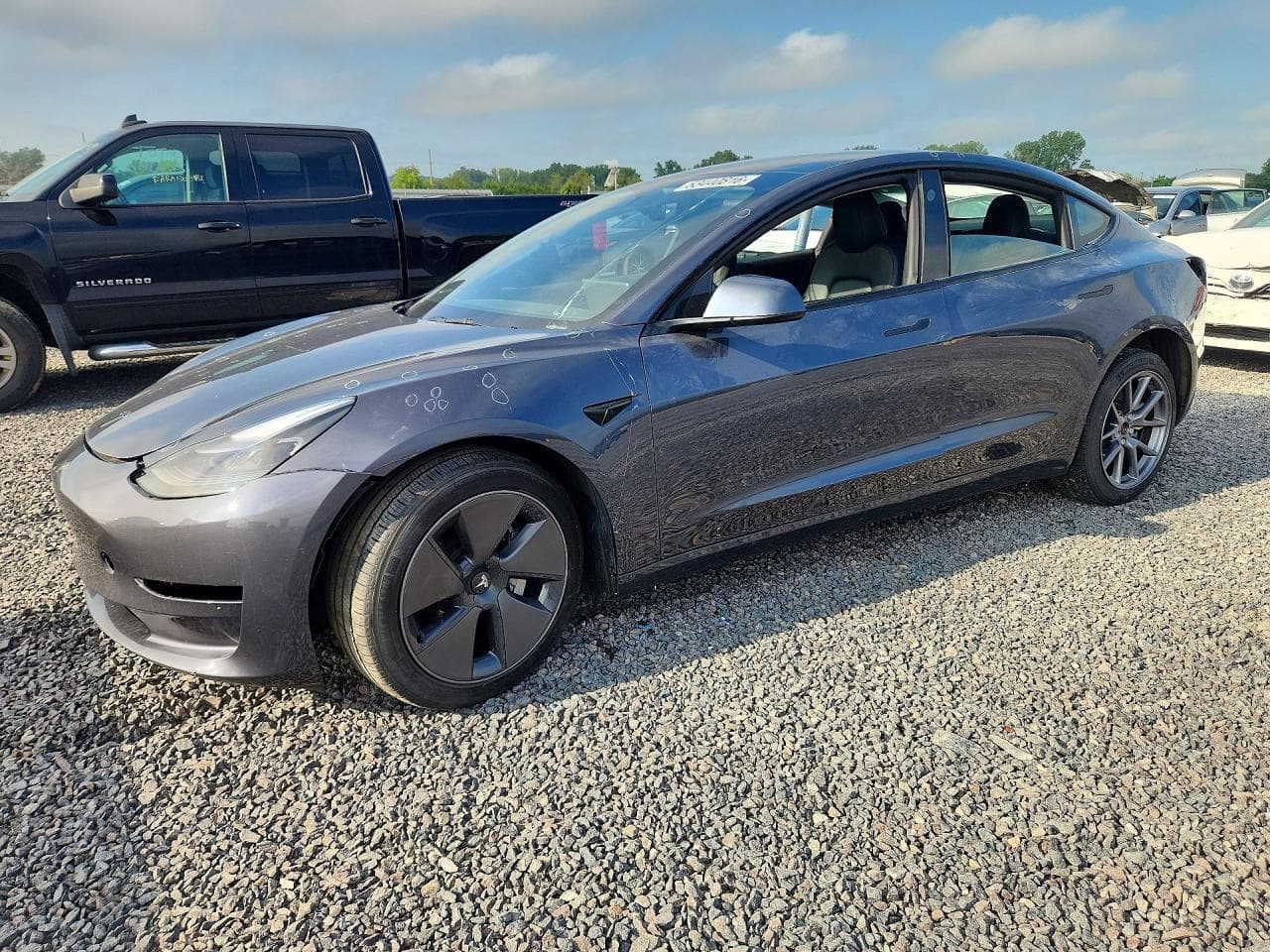 TESLA MODEL 3