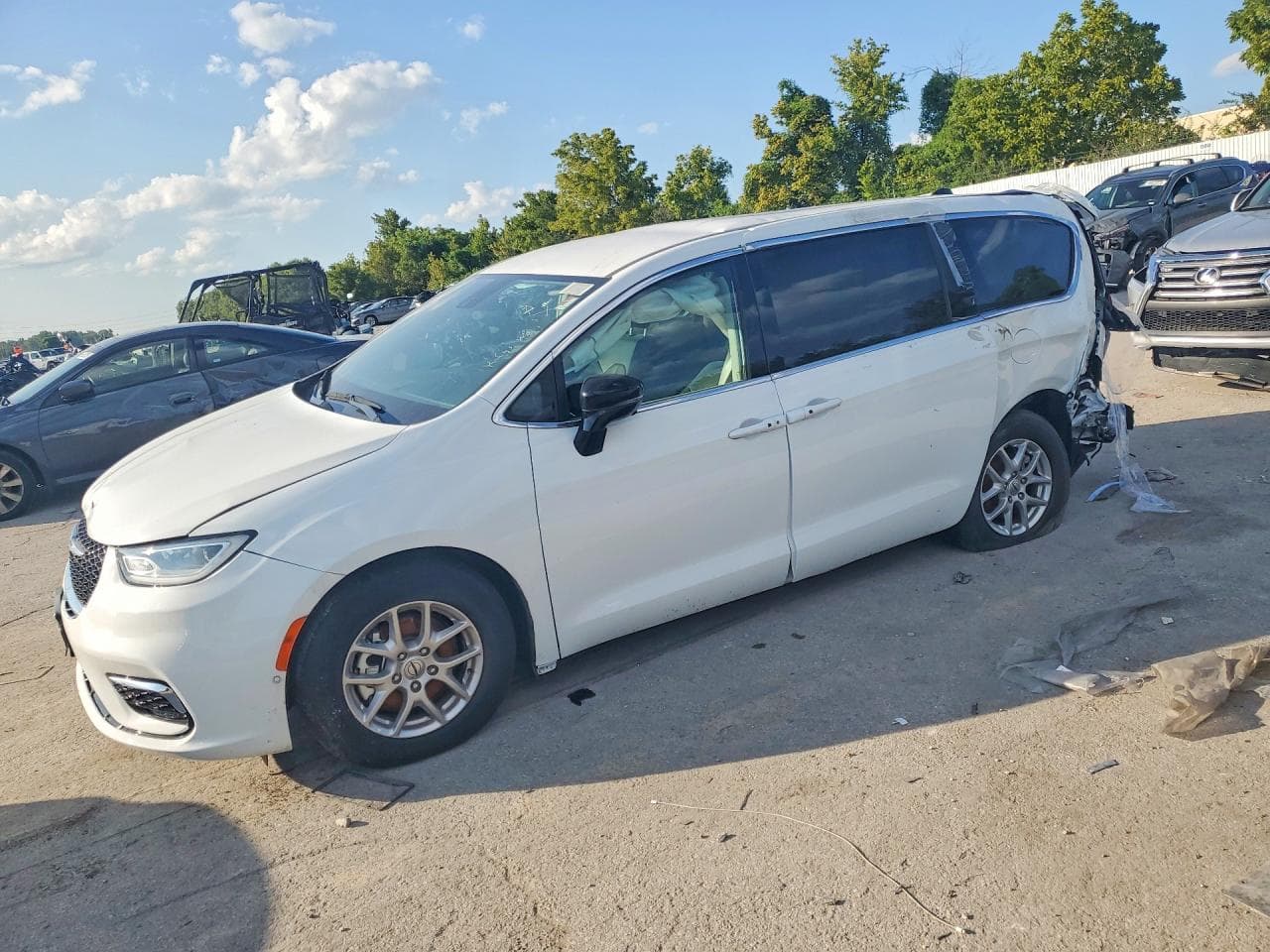 CHRYSLER PACIFICA