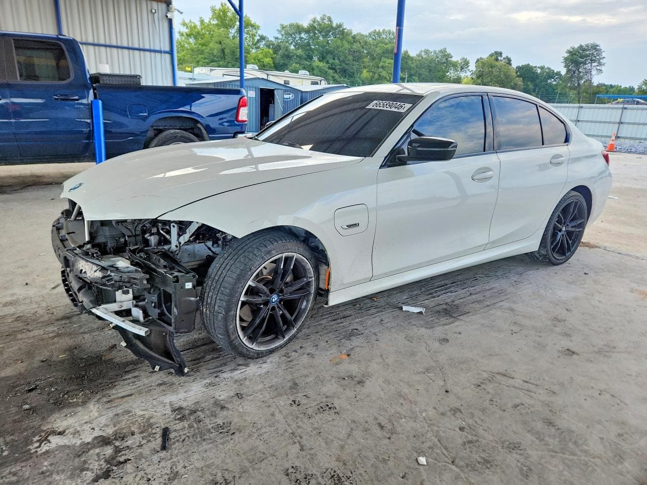BMW 330E
