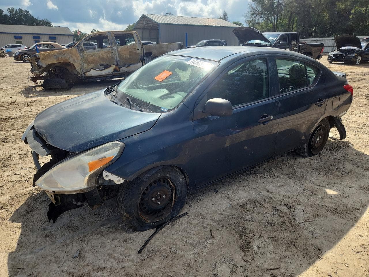NISSAN VERSA