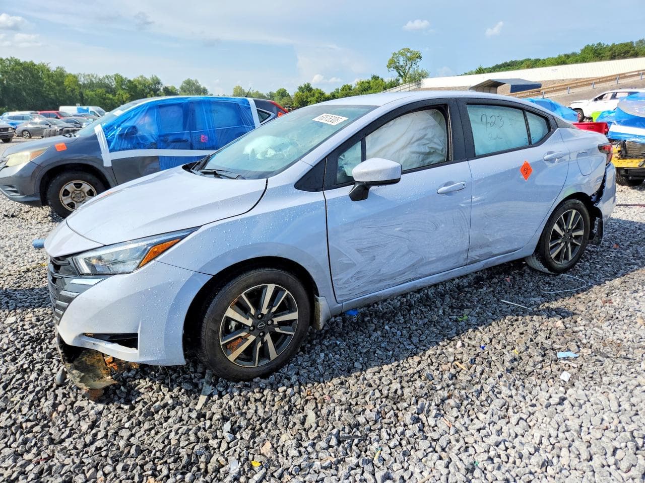 NISSAN VERSA