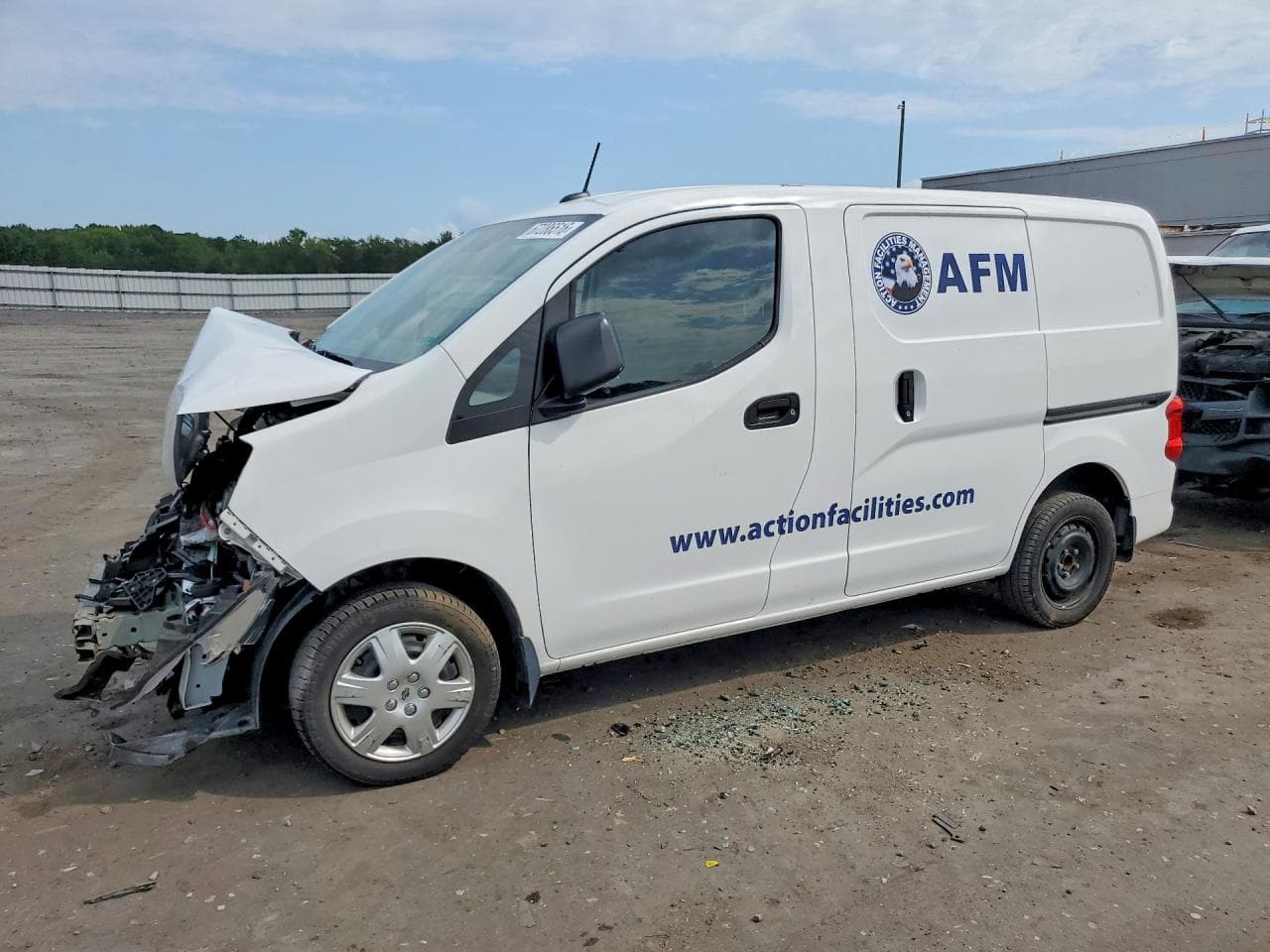 NISSAN NV