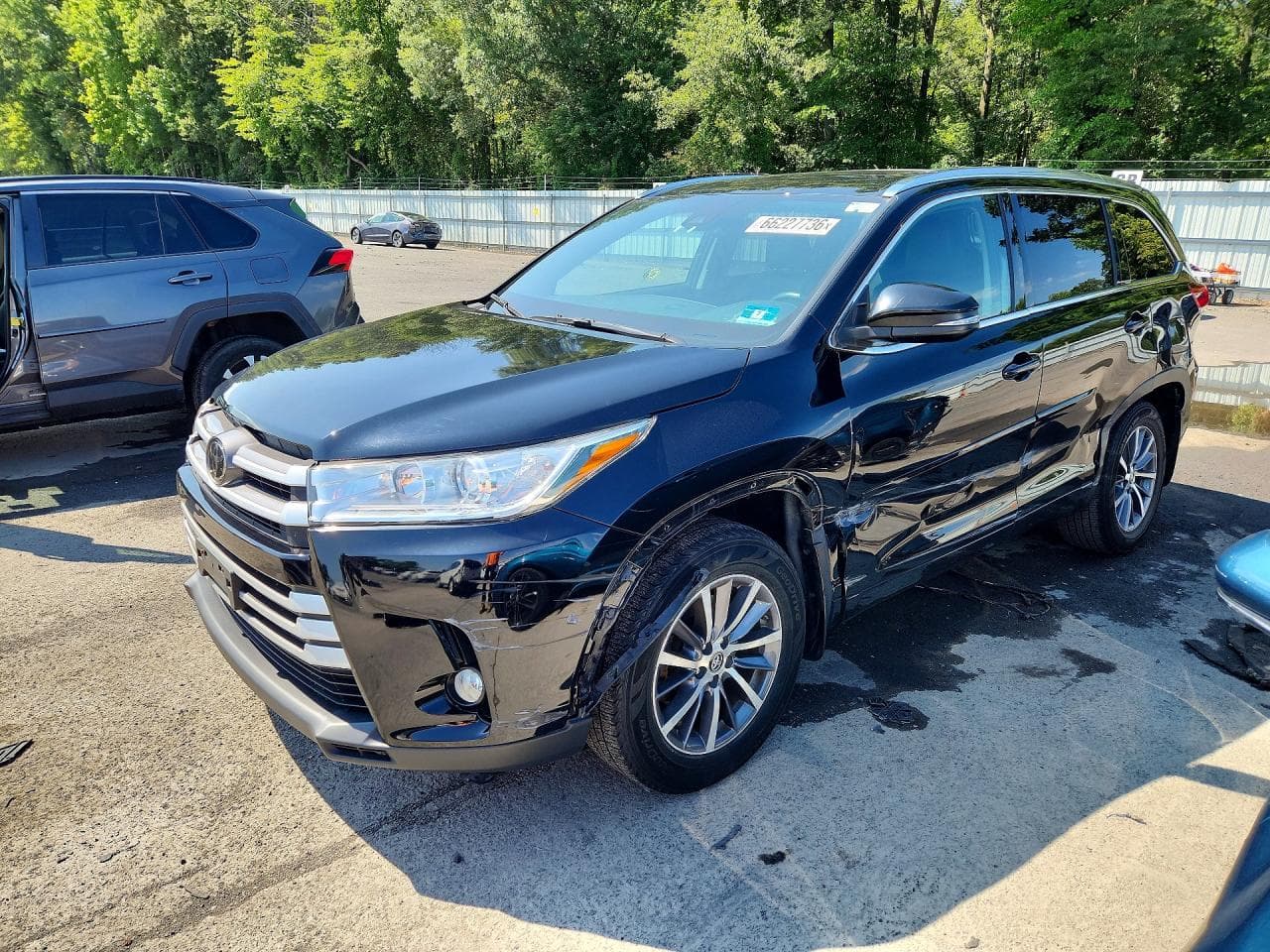 TOYOTA HIGHLANDER