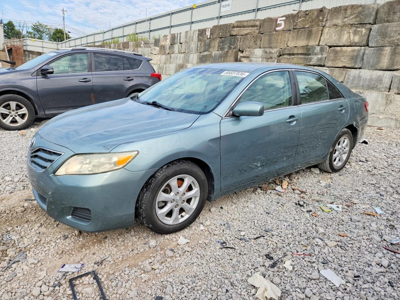 TOYOTA CAMRY