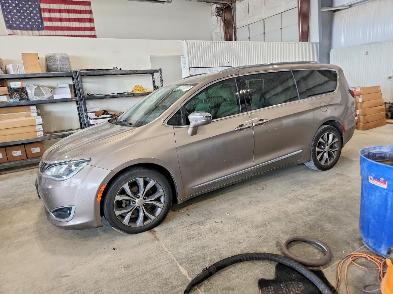 CHRYSLER PACIFICA