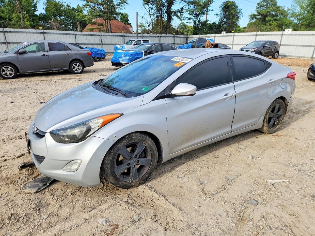 HYUNDAI ELANTRA