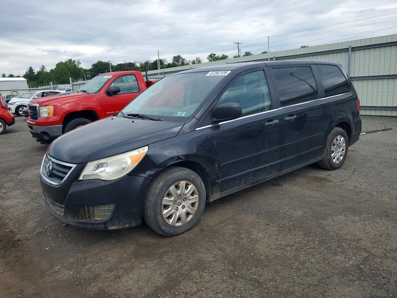 2011 VOLKSWAGEN ROUTAN