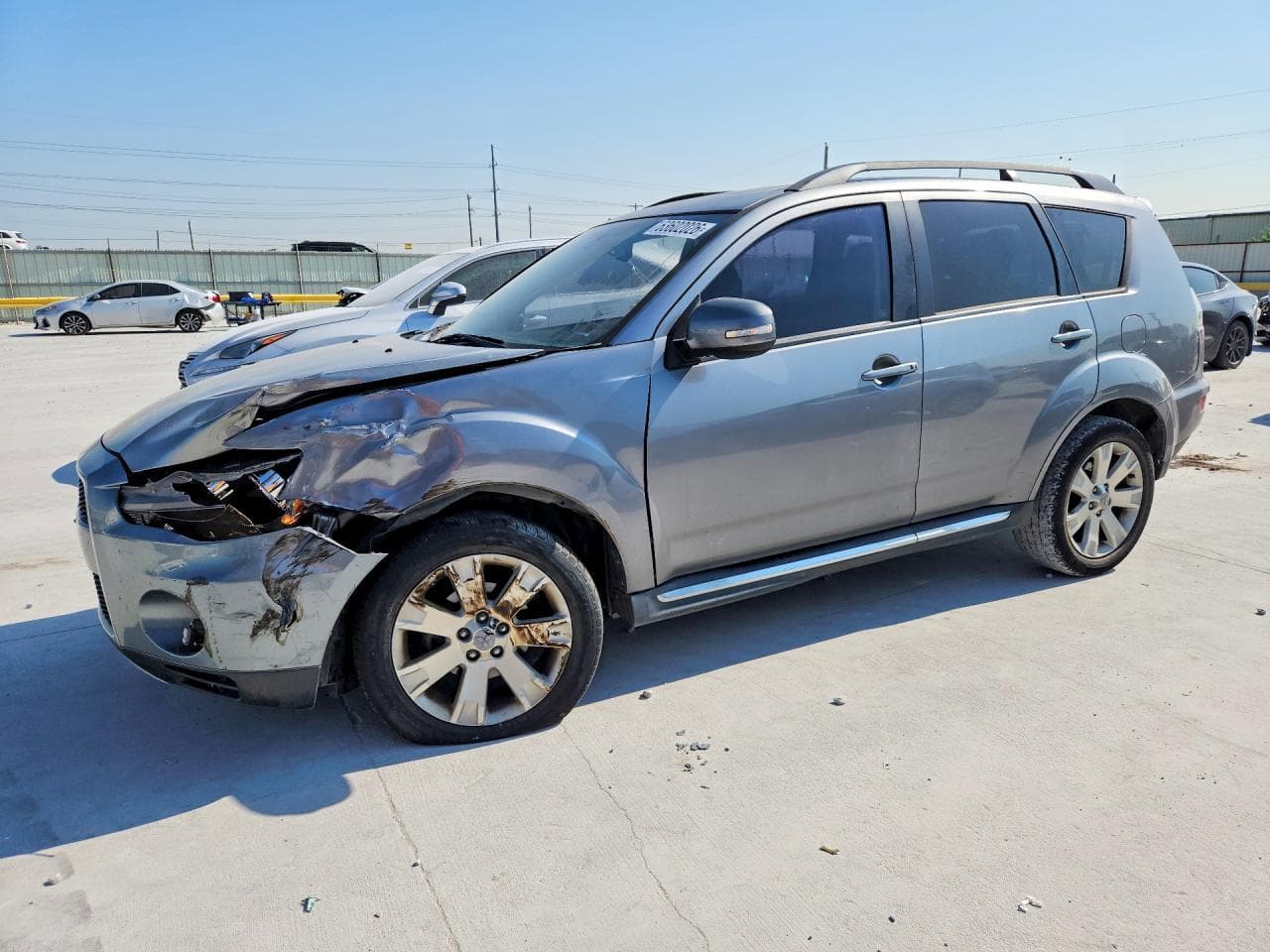 MITSUBISHI OUTLANDER